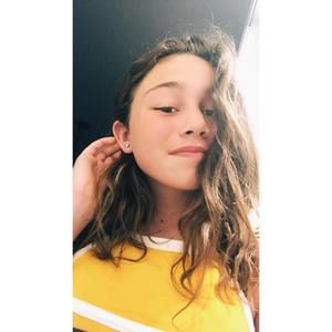 Meet your Posher, Laura-kim